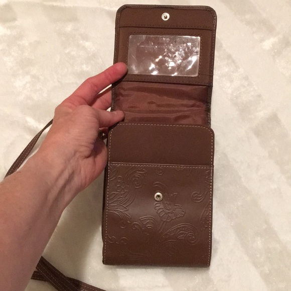 Like🆕 Leather - Picture 3 of 8